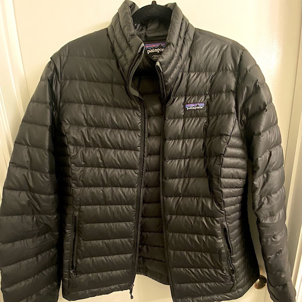 Patagonia Women’s Down Puffer Jacket. Black, Size Large